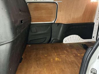 Vauxhall Combo 1.5 Turbo D 2300 Dynamic Panel Van 4dr Diesel Manual L2 H1 Euro 