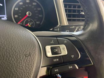 Volkswagen T-Roc 1.0 TSI Design Euro 6 (s/s) 5dr