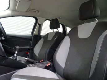 Ford Focus 1.6 TDCi Zetec Euro 5 (s/s) 5dr