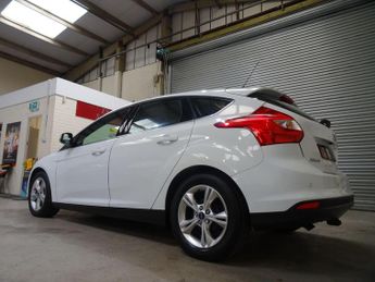 Ford Focus 1.6 TDCi Zetec Euro 5 (s/s) 5dr