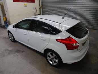 Ford Focus 1.6 TDCi Zetec Euro 5 (s/s) 5dr