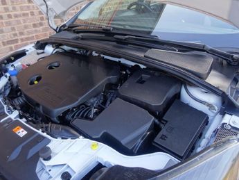 Ford Focus 1.6 TDCi Zetec Euro 5 (s/s) 5dr