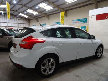 Ford Focus 1.6 TDCi Zetec Euro 5 (s/s) 5dr