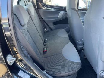 Peugeot 107 1.0 12V Urban 2 Tronic Euro 4 5dr