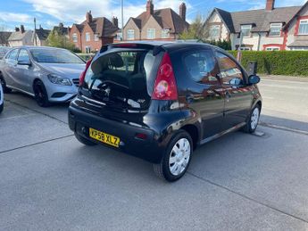 Peugeot 107 1.0 12V Urban 2 Tronic Euro 4 5dr