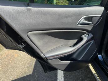 Mercedes-Benz GLA 1.6 GLA180 AMG Line Edition 7G-DCT Euro 6 (s/s) 5dr
