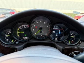 Porsche Panamera S E-Hybrid