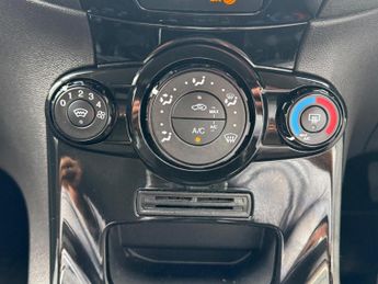 Ford Fiesta 1.0T EcoBoost Zetec Powershift Euro 6 3dr