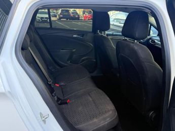 Vauxhall Astra 1.4i Turbo SRi Sports Tourer Auto Euro 6 (s/s) 5dr