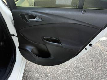 Vauxhall Astra 1.4i Turbo SRi Sports Tourer Auto Euro 6 (s/s) 5dr