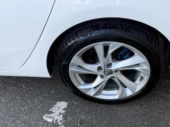 Vauxhall Astra 1.4i Turbo SRi Sports Tourer Auto Euro 6 (s/s) 5dr