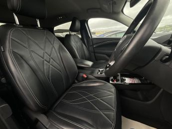 Ford Mustang Mach-E STD RANGE RWD