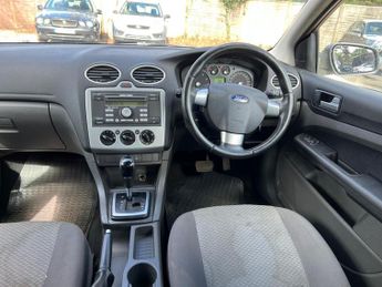Ford Focus 1.6 Sport 5dr