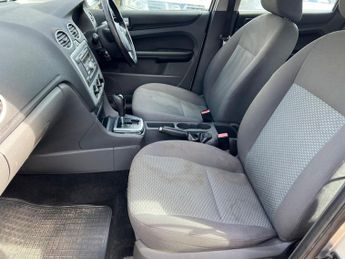 Ford Focus 1.6 Sport 5dr