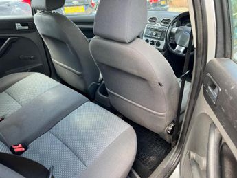 Ford Focus 1.6 Sport 5dr