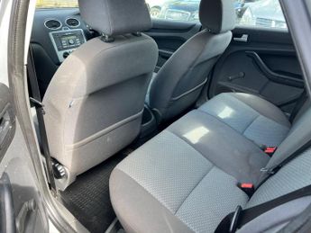Ford Focus 1.6 Sport 5dr