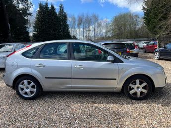 Ford Focus 1.6 Sport 5dr