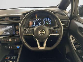 Nissan Leaf 39kWh Tekna Hatchback 5dr Electric Auto (150 ps)