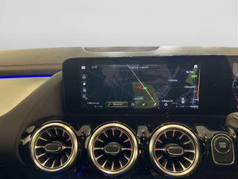 Mercedes-Benz EQA EQA 300 66.5kWh AMG Line SUV 5dr Electric Auto 4MATIC (228 ps)