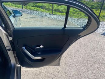 Mercedes-Benz A Class 1.3 A200 Sport (Executive) 7G-DCT Euro 6 (s/s) 5dr