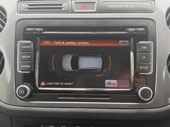 Volkswagen Tiguan 2.0 TDI BlueMotion Tech SE DSG 4WD Euro 5 (s/s) 5dr