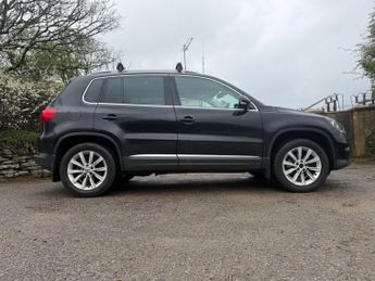 Volkswagen Tiguan 2.0 TDI BlueMotion Tech SE DSG 4WD Euro 5 (s/s) 5dr