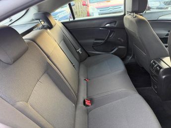 Vauxhall Insignia 2.0 CDTi ecoFLEX Design Euro 5 (s/s) 5dr