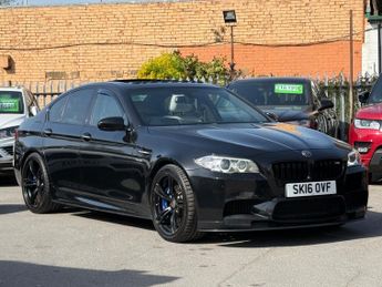 BMW M5 4.4 V8 DCT Euro 6 (s/s) 4dr