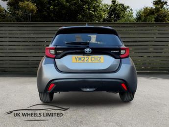 Toyota Yaris 1.5 VVT-h Design E-CVT Euro 6 (s/s) 5dr