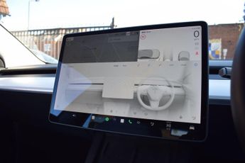 Tesla Model 3 Standard Range Plus Auto RWD 4dr