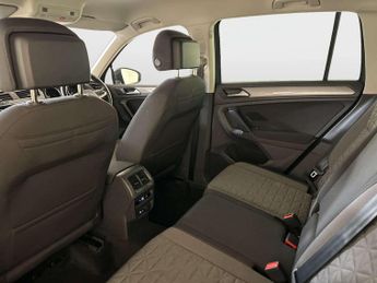 Volkswagen Tiguan 2.0 TDI Life SUV 5dr Diesel DSG Euro 6 (s/s) (150 ps)