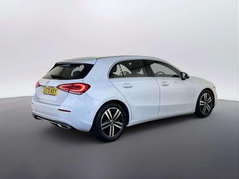 Mercedes-Benz A Class 1.5 A180d Sport (Executive) Hatchback 5dr Diesel Manual Euro 6 (