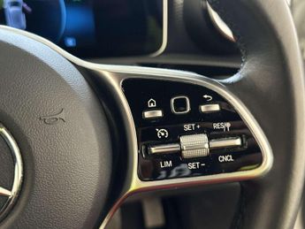 Mercedes-Benz A Class 1.5 A180d Sport (Executive) Hatchback 5dr Diesel Manual Euro 6 (