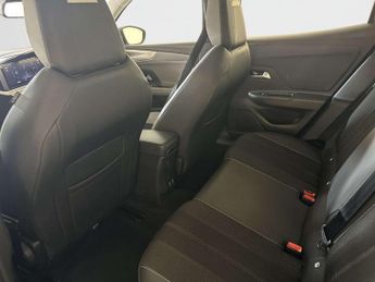 Vauxhall Mokka Electric 50kWh Elite Premium SUV 5dr Electric Auto (136 ps)