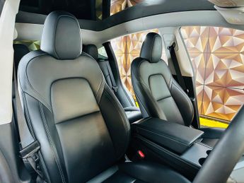 Tesla Model Y (Dual Motor) Long Range Auto 4WDE 5dr