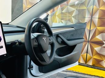 Tesla Model Y (Dual Motor) Long Range Auto 4WDE 5dr