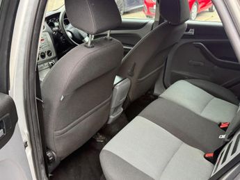 Ford Focus 1.6 Zetec 5dr
