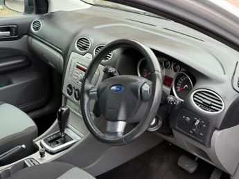 Ford Focus 1.6 Zetec 5dr