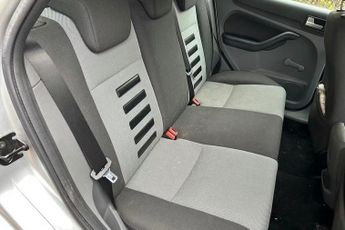 Ford Focus 1.6 Zetec 5dr
