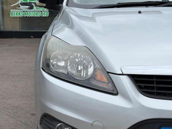 Ford Focus 1.6 Zetec 5dr