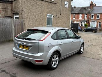 Ford Focus 1.6 Zetec 5dr