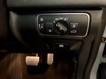 Volvo XC60 2.4 D4 R-Design Lux Nav Geartronic AWD Euro 5 5dr