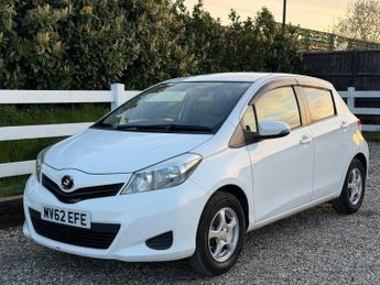 Toyota Yaris 1.0 Petrol AUTOMATIC