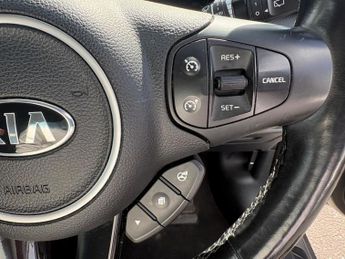 Kia Carens 1.7 CRDi 3 DCT Euro 6 (s/s) 5dr