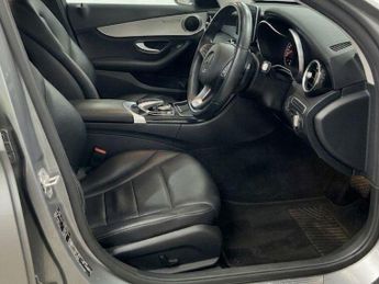 MERCEDES-BENZ C-CLASS 2.0 C200 Sport Saloon 4dr Petrol 7G-Tronic+ Euro 6 (s/s) (184 ps