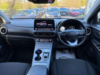 Hyundai KONA 39kWh Premium Auto 5dr (10.5kW Charger)