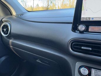 Hyundai KONA 39kWh Premium Auto 5dr (10.5kW Charger)