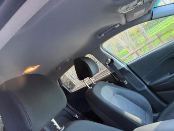 Hyundai KONA 39kWh Premium Auto 5dr (10.5kW Charger)