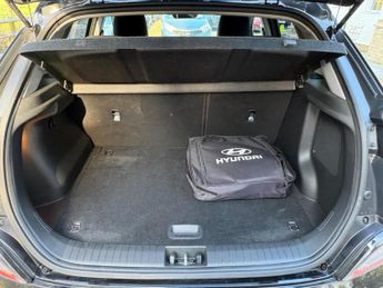 Hyundai KONA 39kWh Premium Auto 5dr (10.5kW Charger)