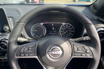 Nissan Juke 1.6 Hybrid N-Connecta 5dr Auto